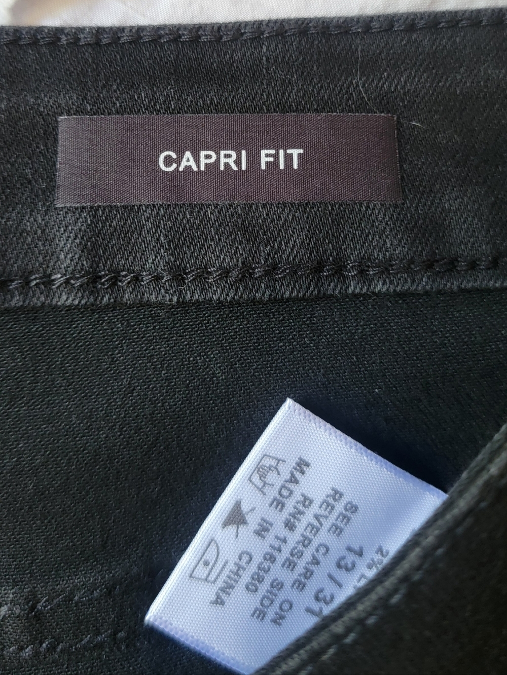 Judy Blue Black Mid-Rise Skinny Capri Jeans 13|31 - Picture 4 of 4